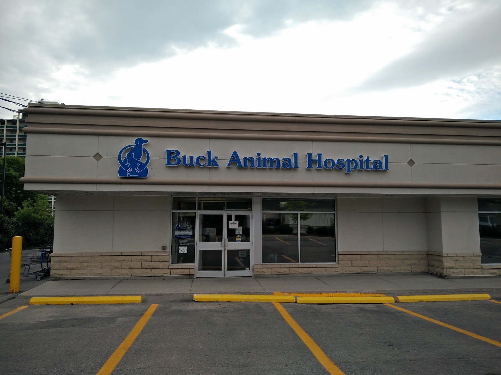 Buck Animal Hospital - Waterloo , Canada