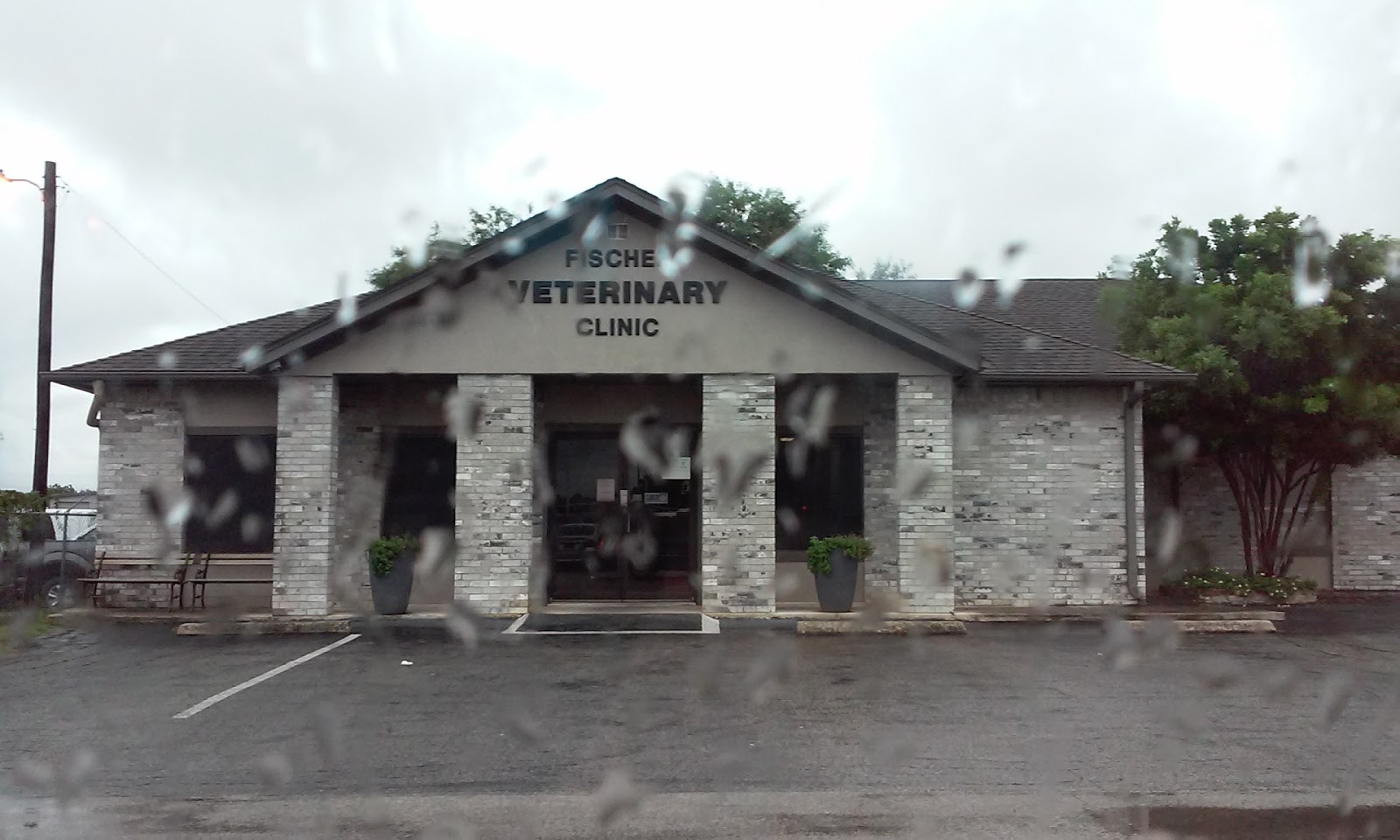 Fischer Veterinary Clinic - New Braunfels , United States