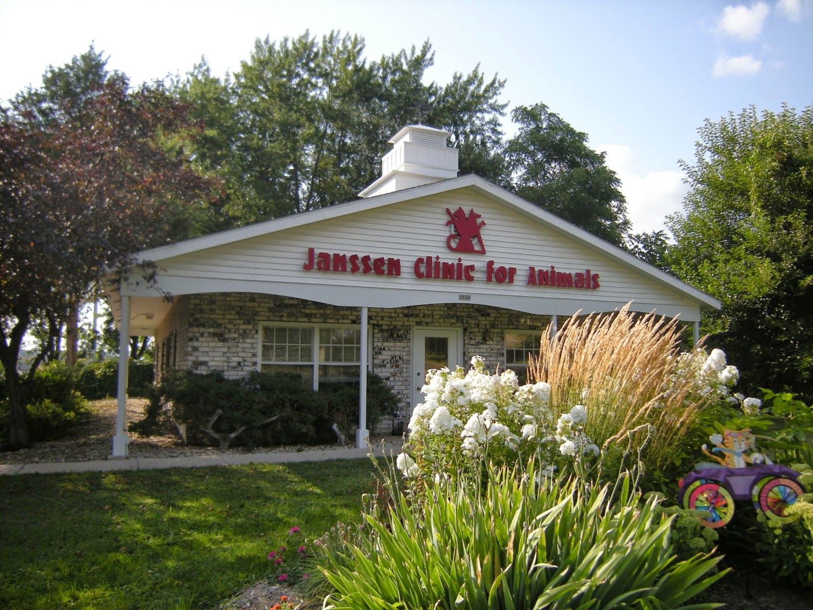 Foxridge Veterinary Care - Middleton , United States