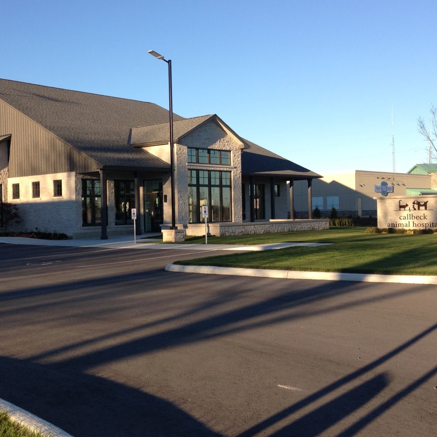 Callbeck Animal Hospital - Whitby , Canada