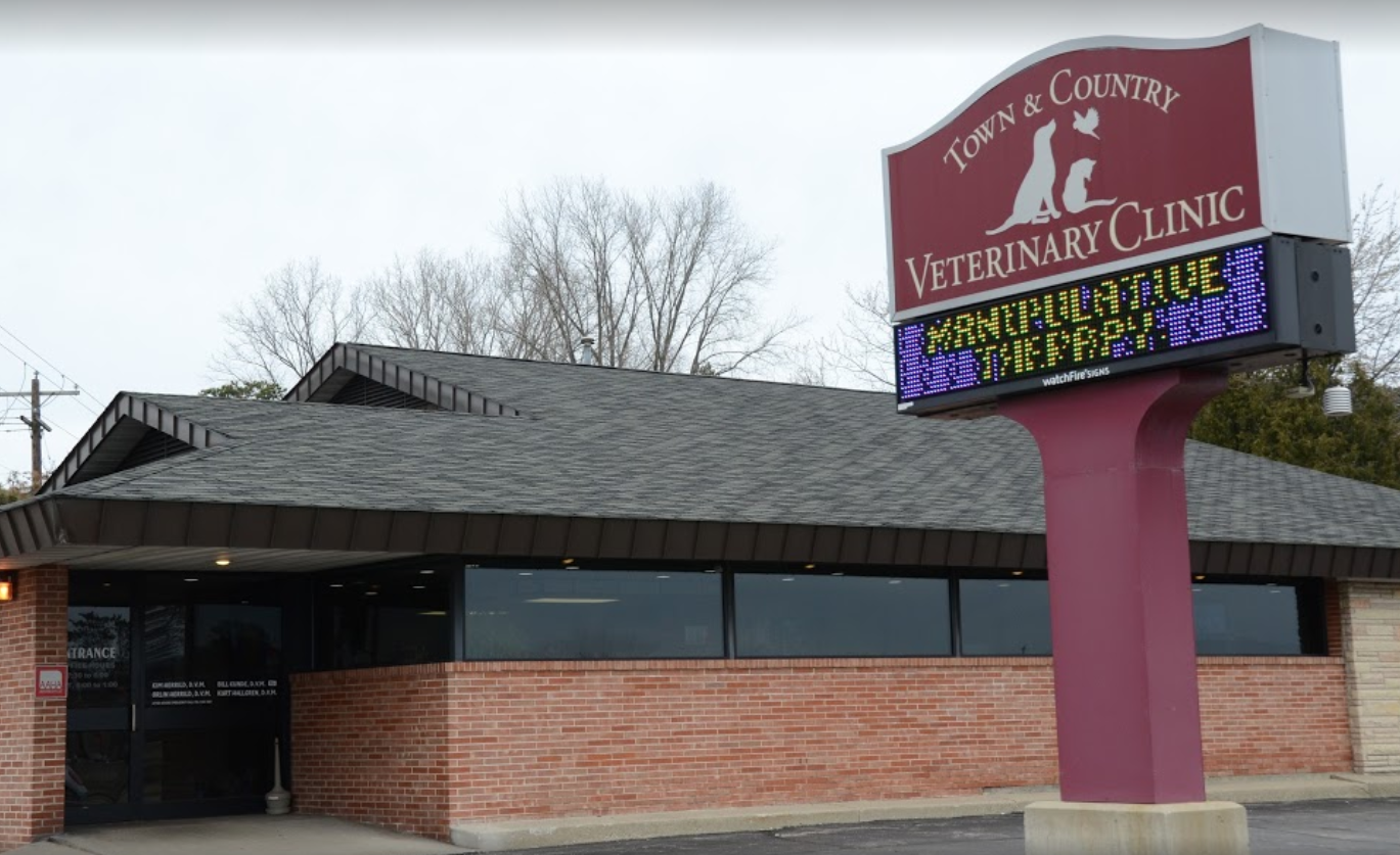 Town & Country Veterinary Clinic - Marinette , United States