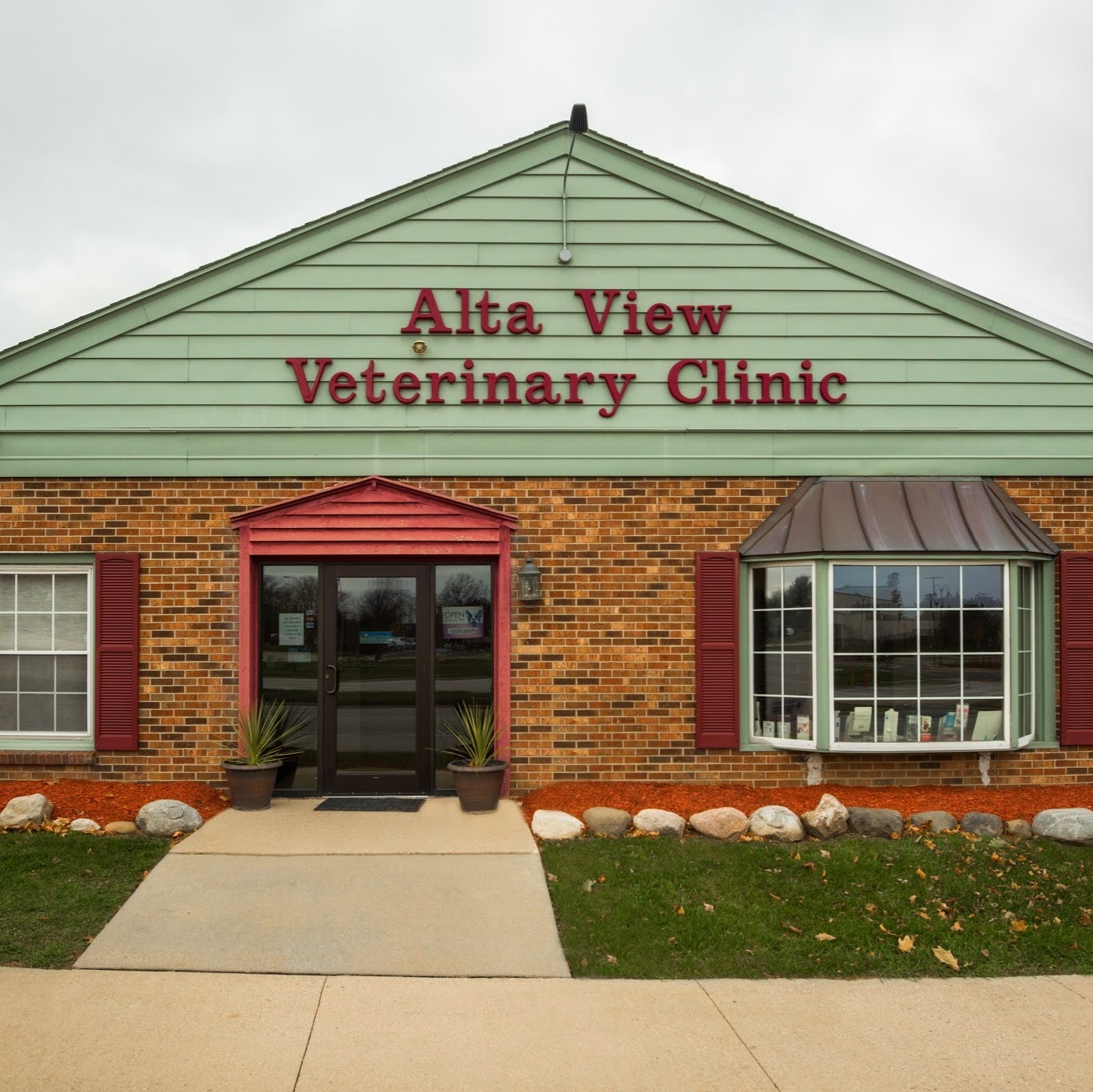 Alta View Veterinary Clinic - Milwaukee , United States
