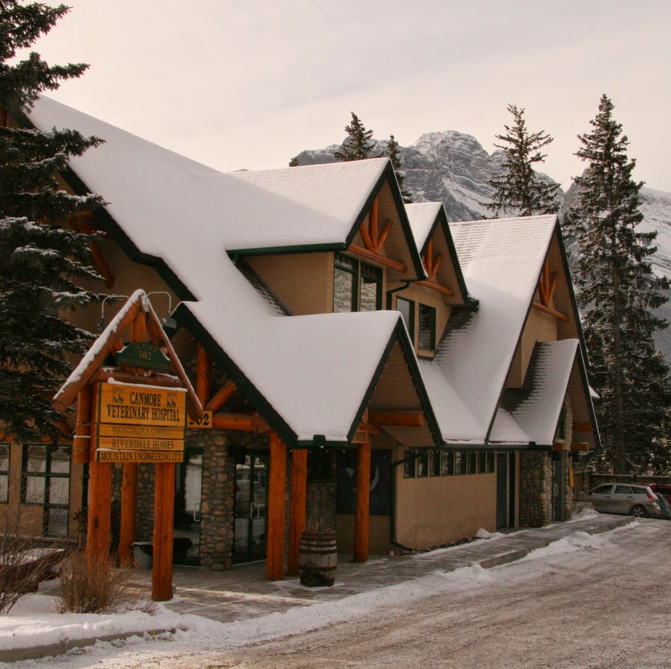 Canmore Veterinary Hospital - Canmore , Canada