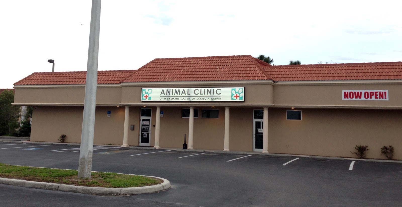 Animal Clinic Of The Humane Society Of Sarasota County - Sarasota , United States