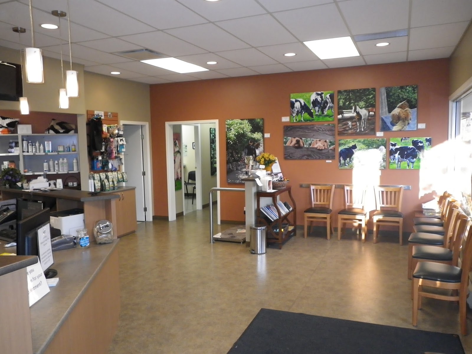 Mckenzie Veterinary Services - Victoria , Canada
