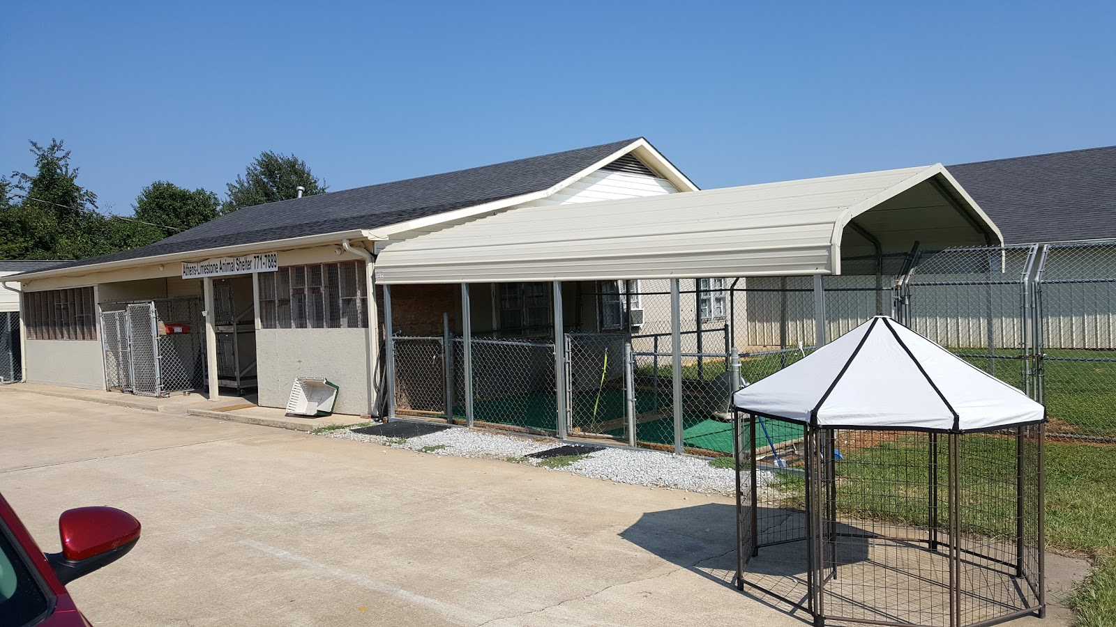 Limestone Veterinary Clinic - Athens , United States