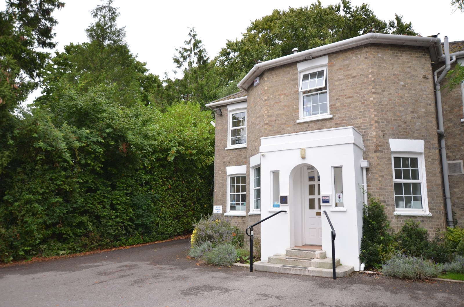 Avon Lodge Veterinary Group - Salisbury , United Kingdom