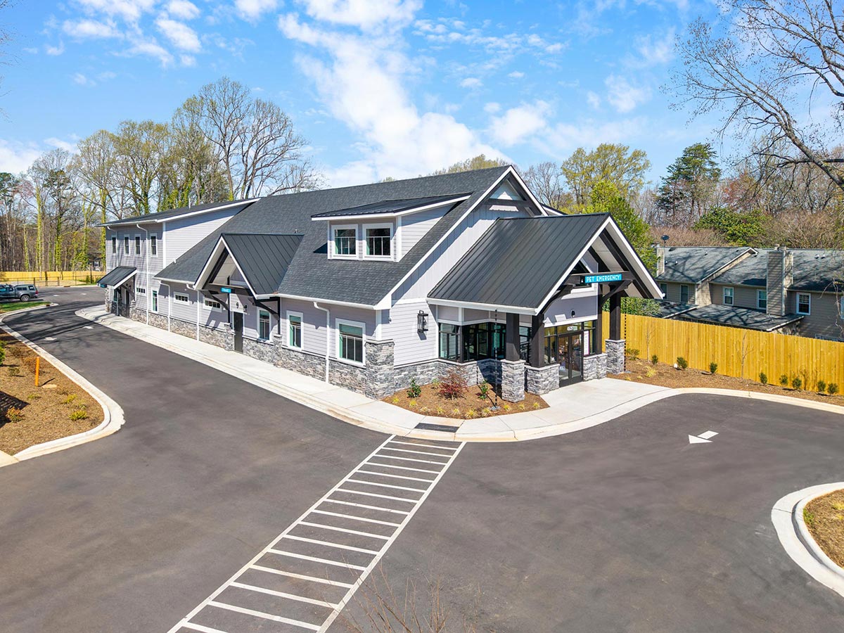 Happy Tails Veterinary Emergency Clinic - Greensboro , United States