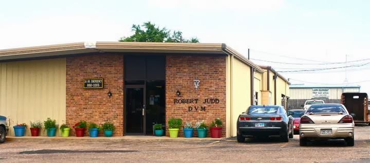 Judd Veterinary Clinic - Hewitt , United States