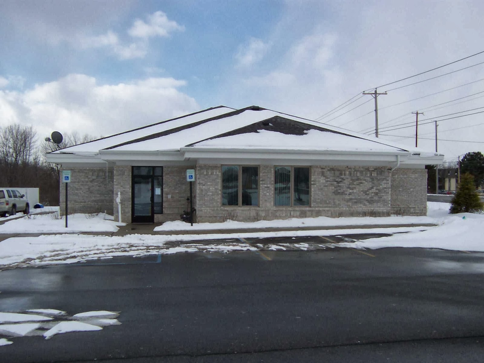 Lansing Veterinary Medical Center - Lansing , United States