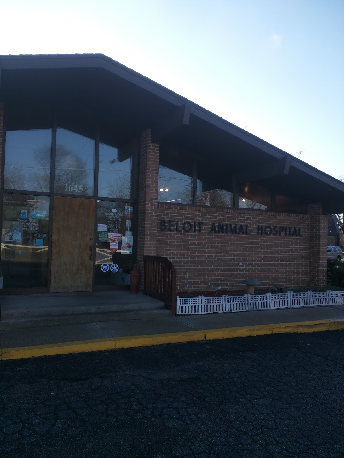 Beloit Animal Hospital - South Beloit , United States