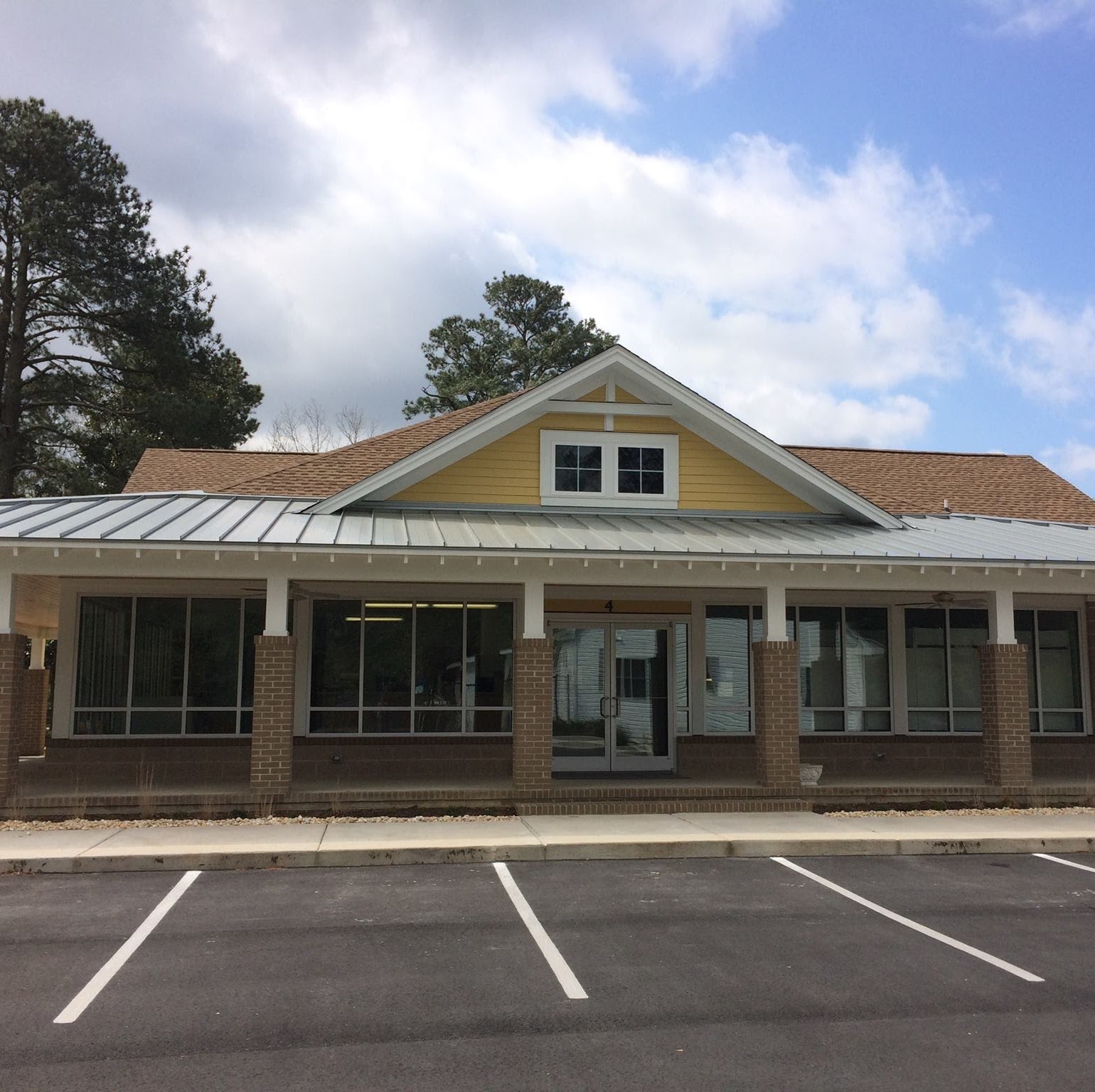 Forest Hills Veterinary Hospital - Wilmington , United States