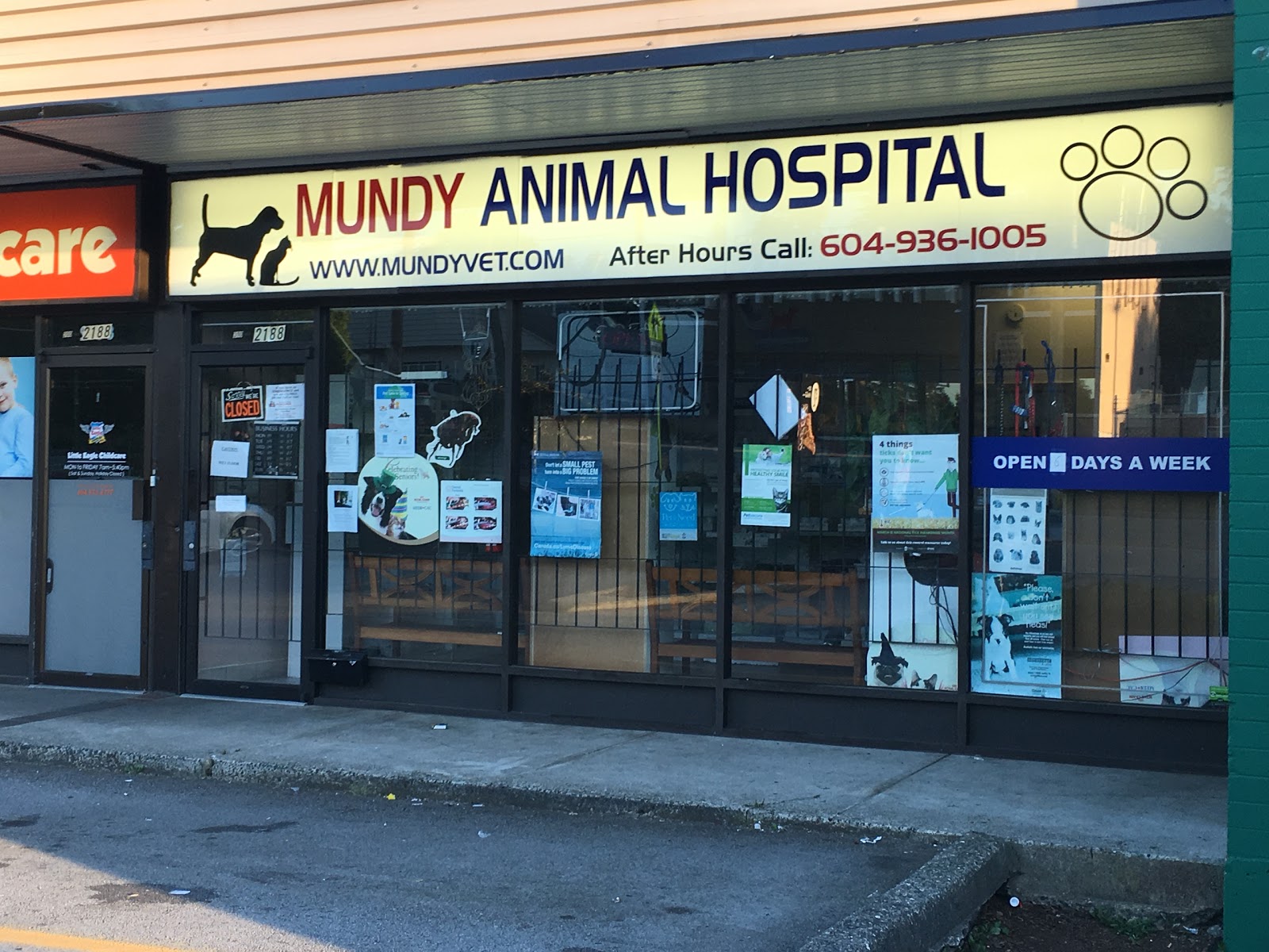 Mundy Animal Hospital - Coquitlam , Canada