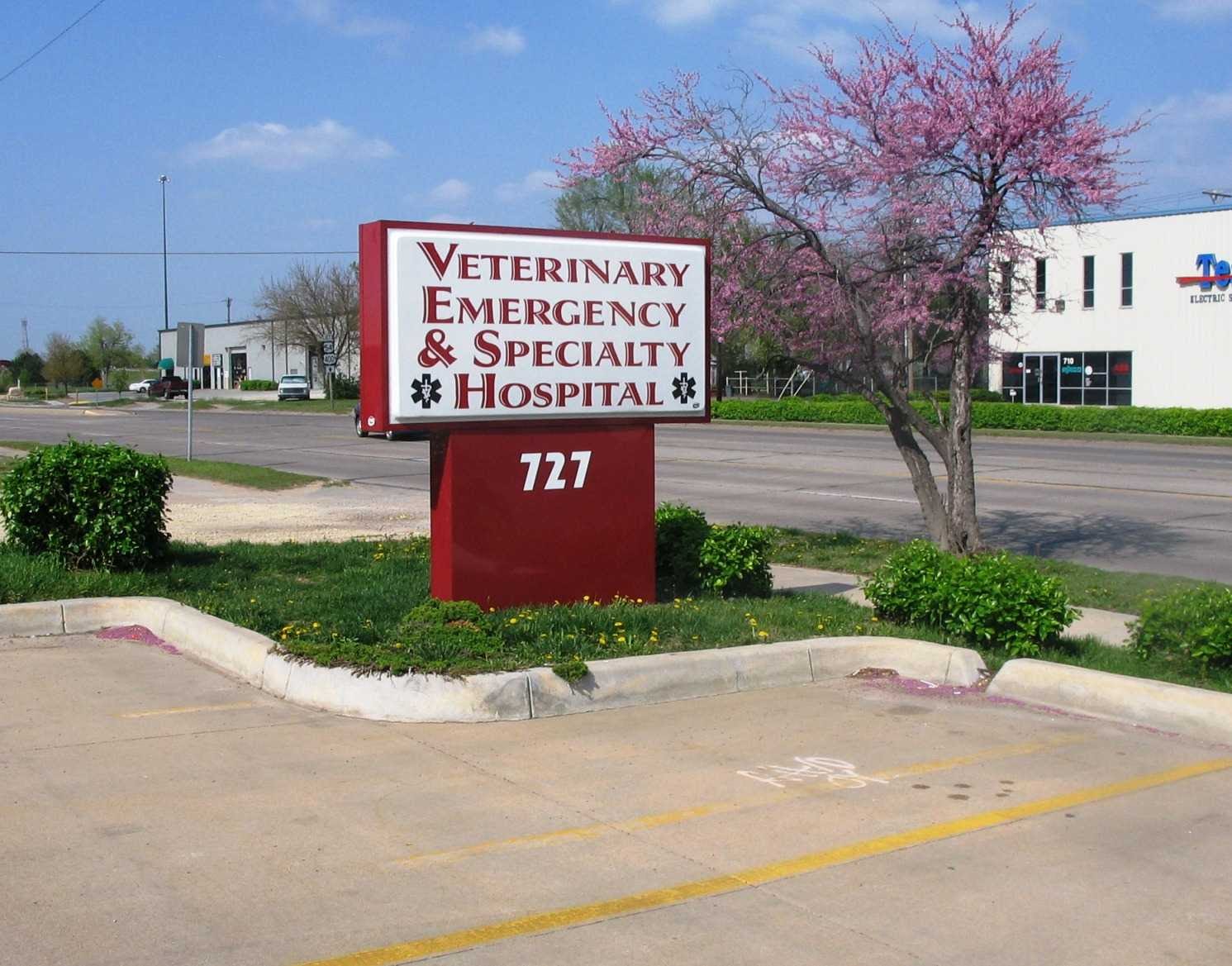 Veterinary Emergency And Specialty Hospital Of Wichita - Wichita , United States