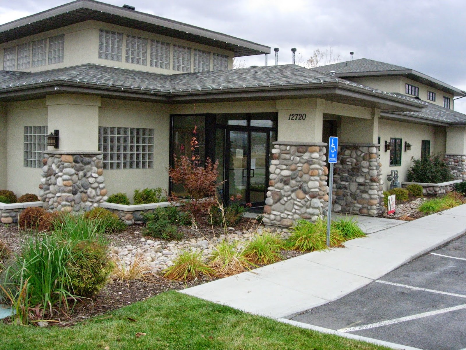 Banfield Pet Hospital - Draper , United States
