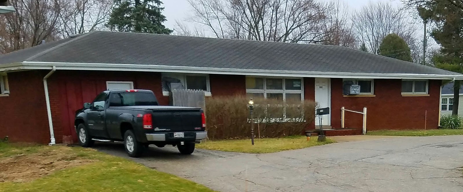 Three Point Veterinary Clinic - Elkhart , United States