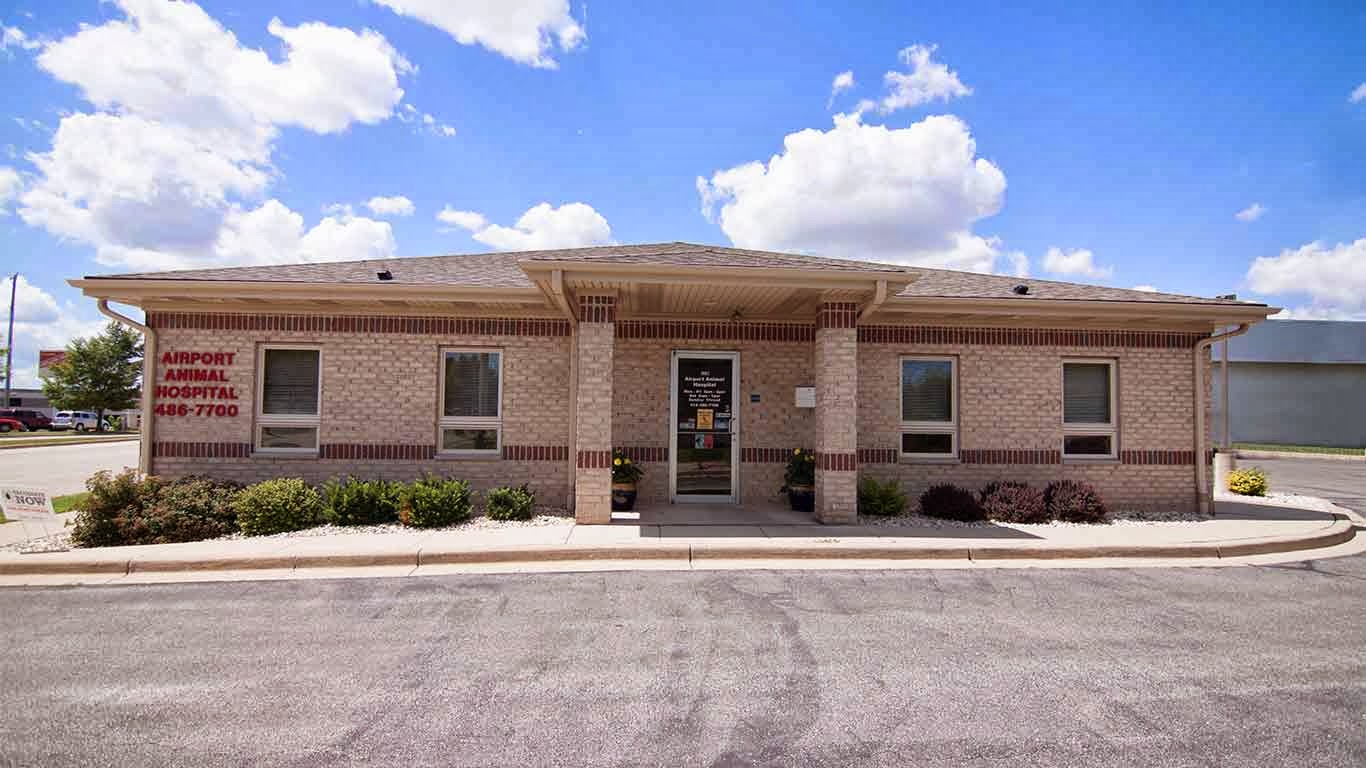Airport Animal Hospital - St Francis , United States