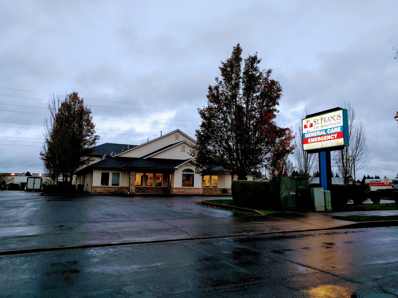 St Francis Animal Hospital - Orchards , United States