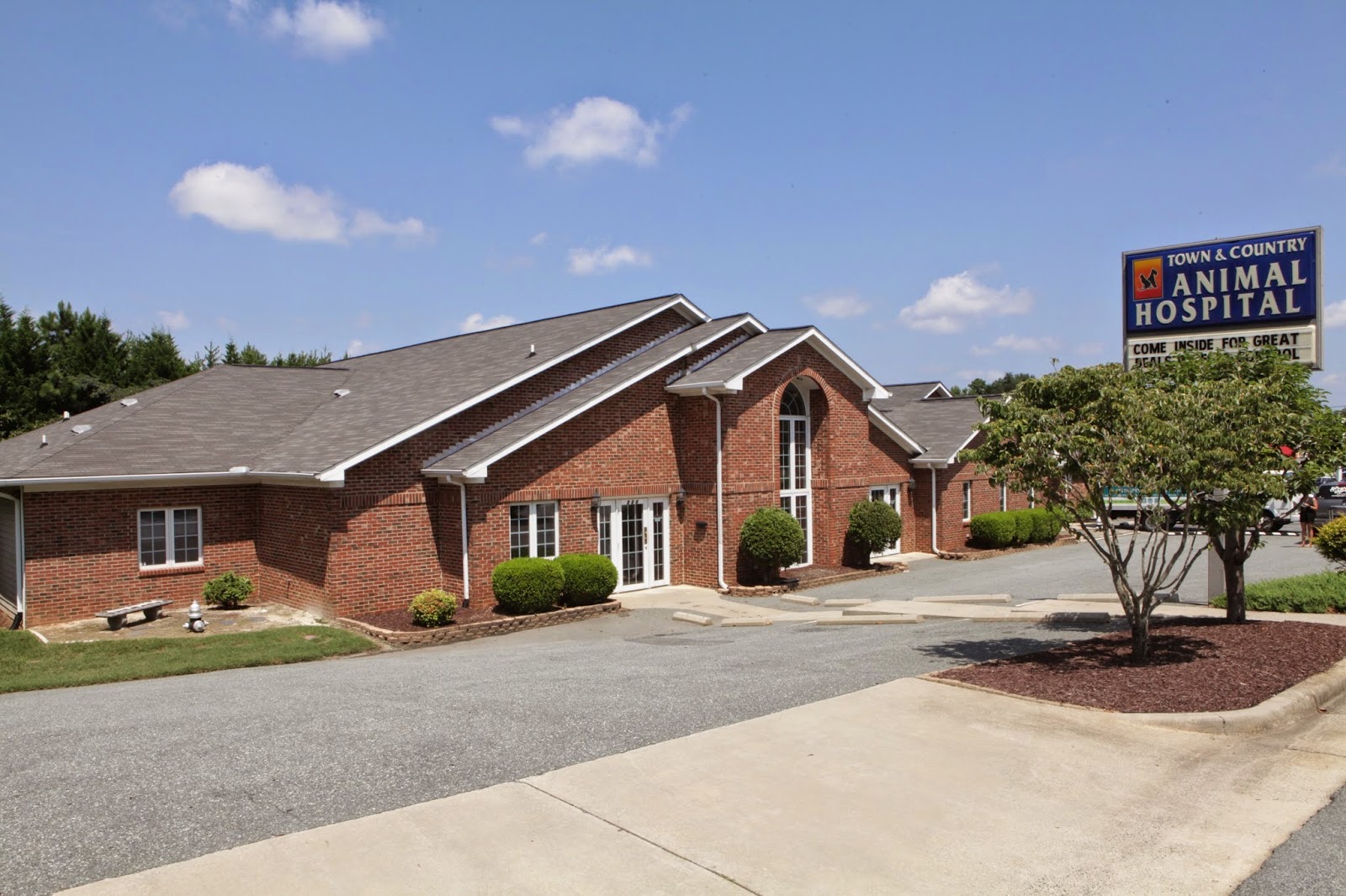 Town N Country Animal Hospital - Burlington , United States