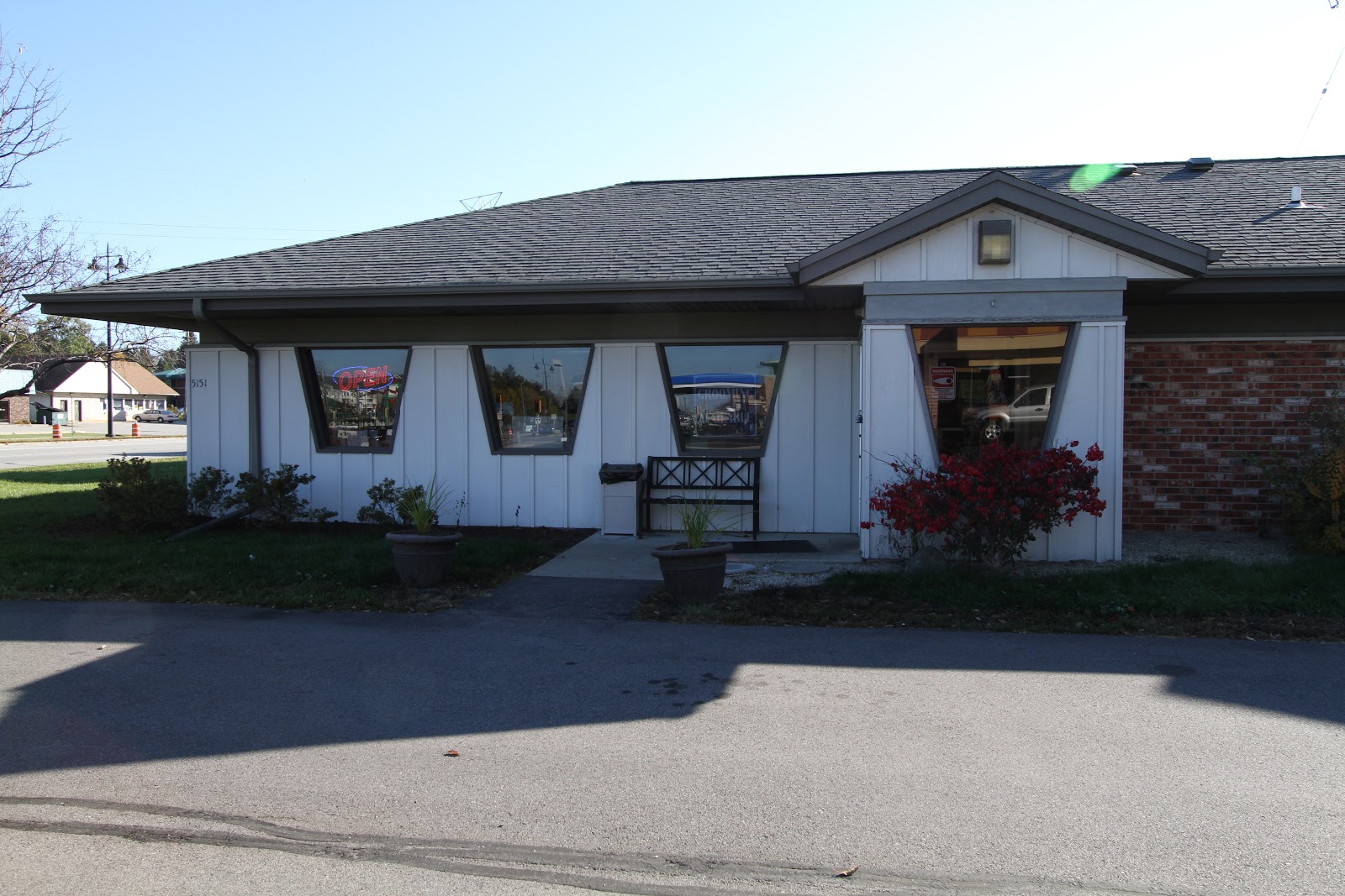 Hales Corners Veterinary Clinic - Hales Corners , United States