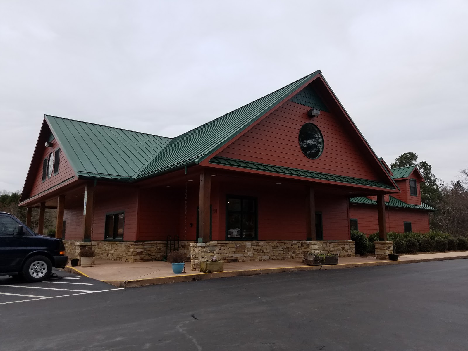 Bahama Road Veterinary Hospital - Bahama , United States
