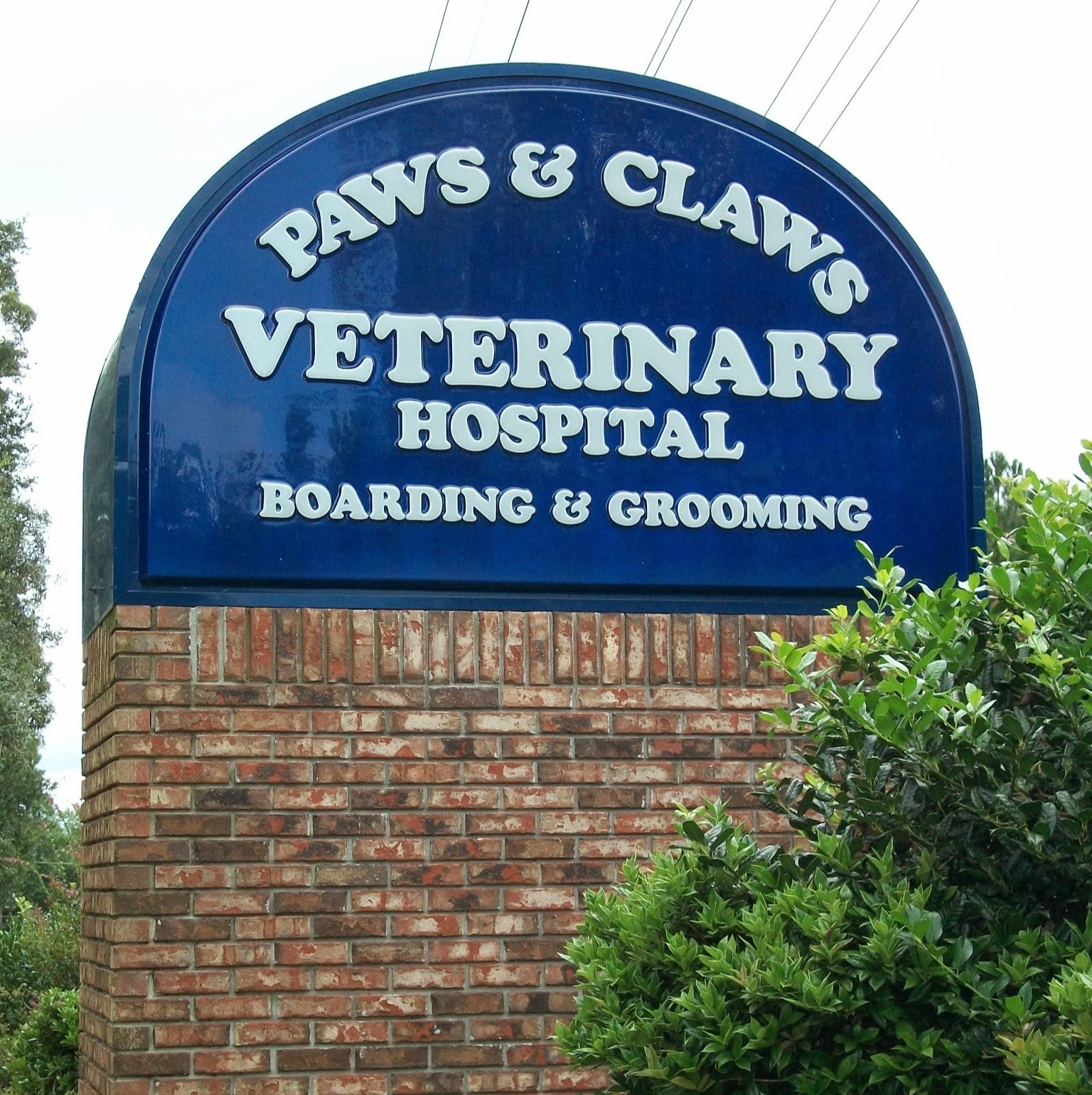 Paws And Claws Veterinary Hospital - Tallahassee , United States