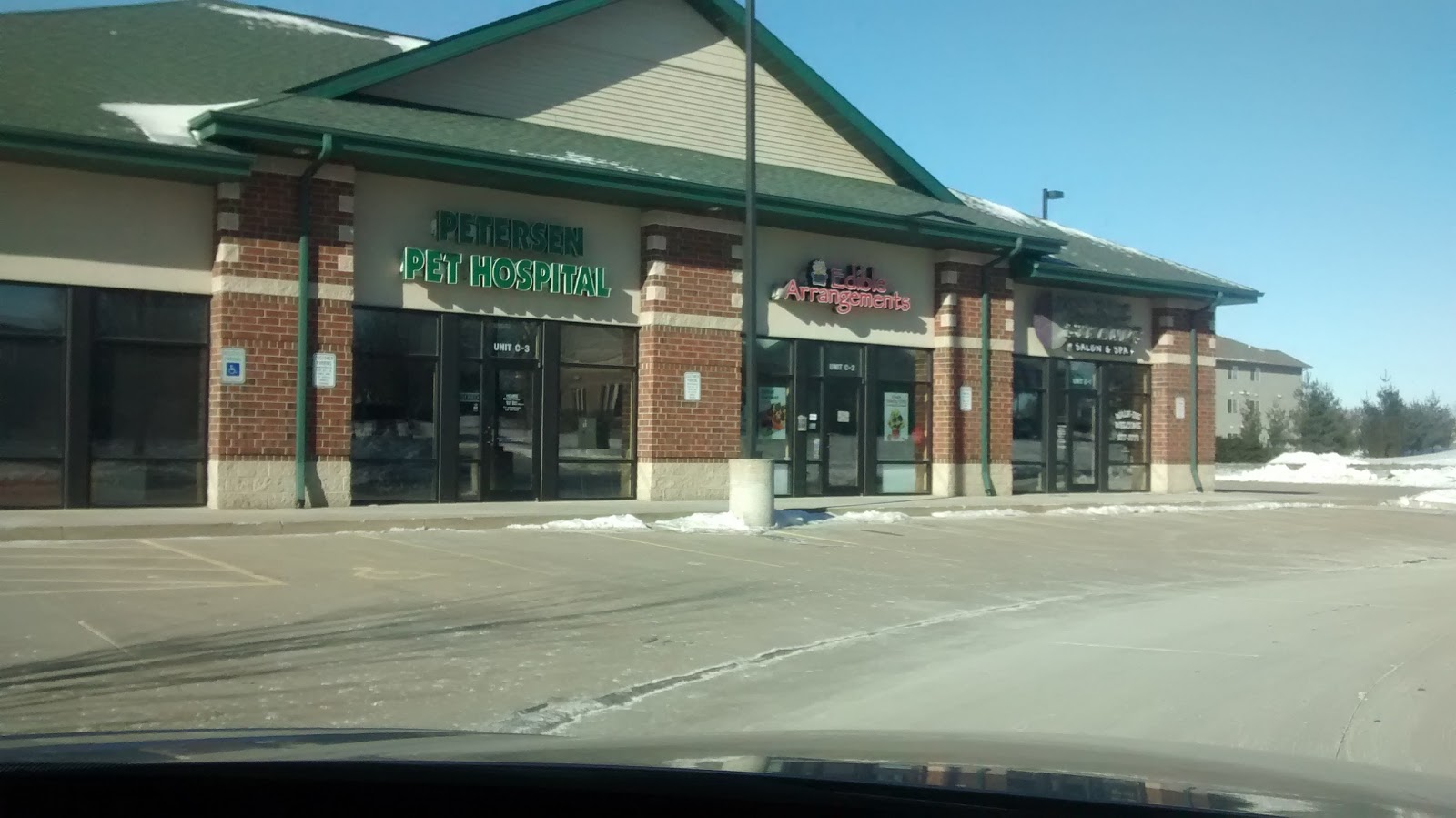 Petersen Pet Hospital - Hiawatha , United States