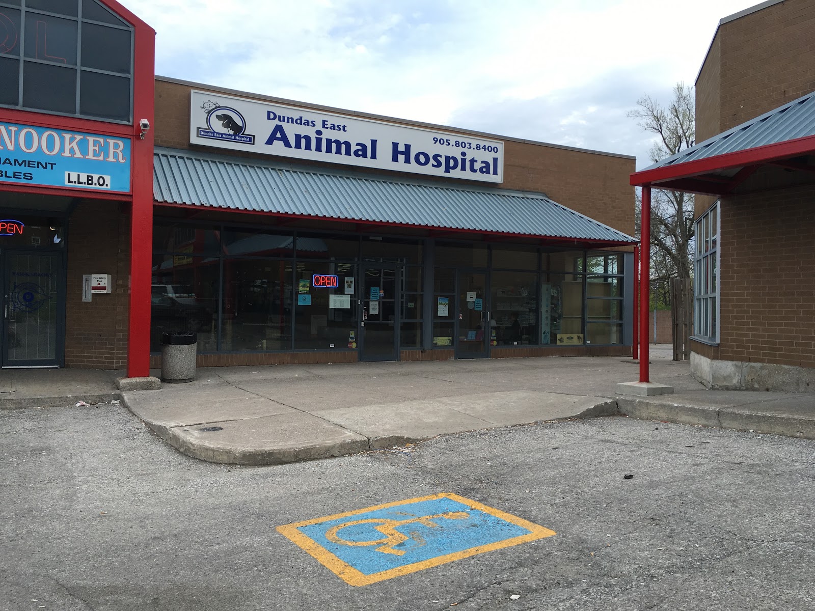 Dundas East Animal Hospital - Mississauga , Canada