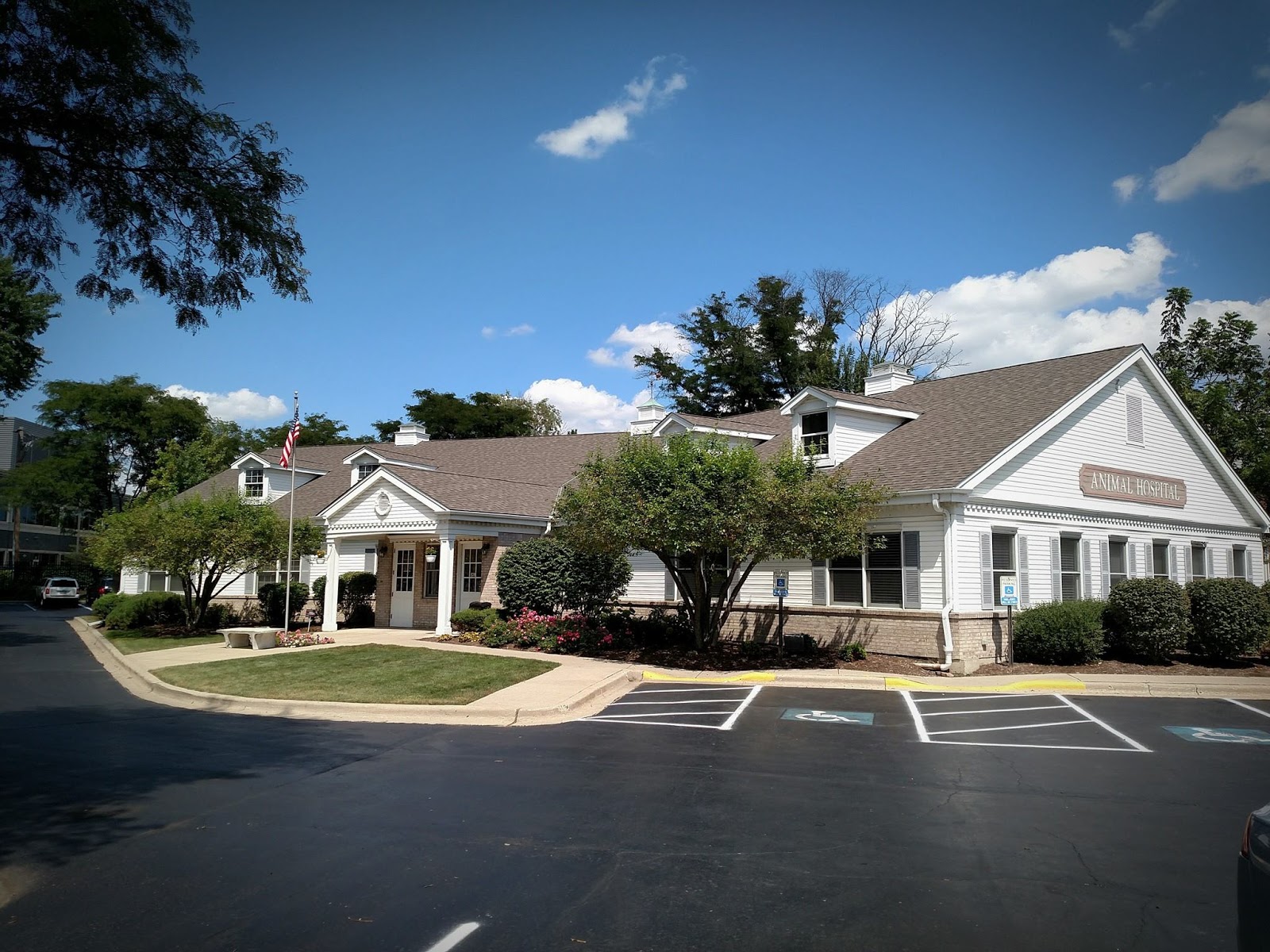 Arlington Heights Animal Hospital - Arlington Heights , United States