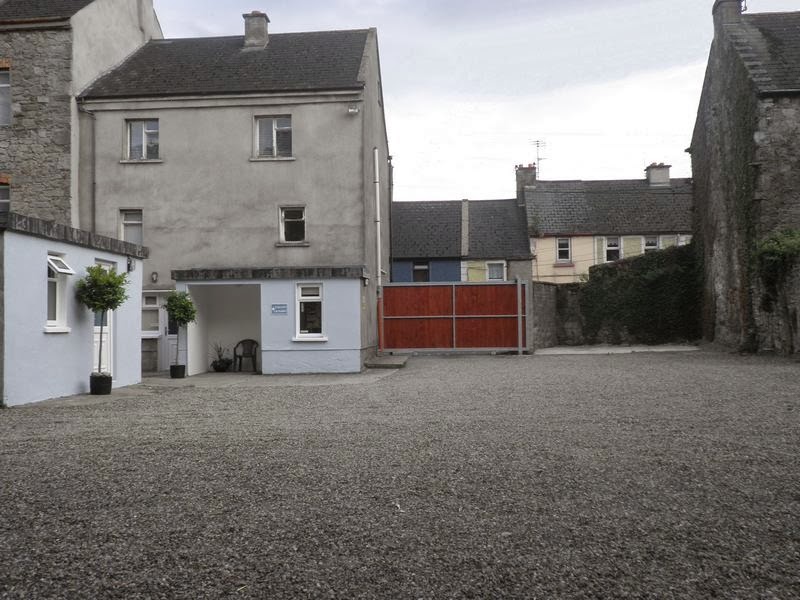A Country Practice Veterinary Clinic - Nenagh , Ireland
