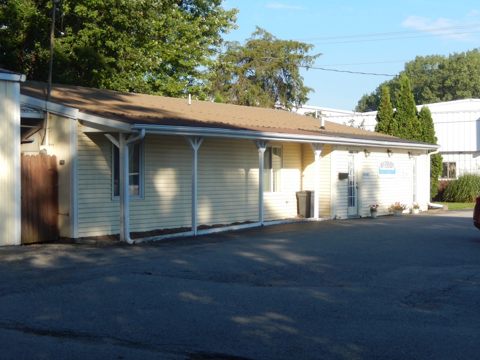 Riverside Animal Hospital - Muscatine , United States