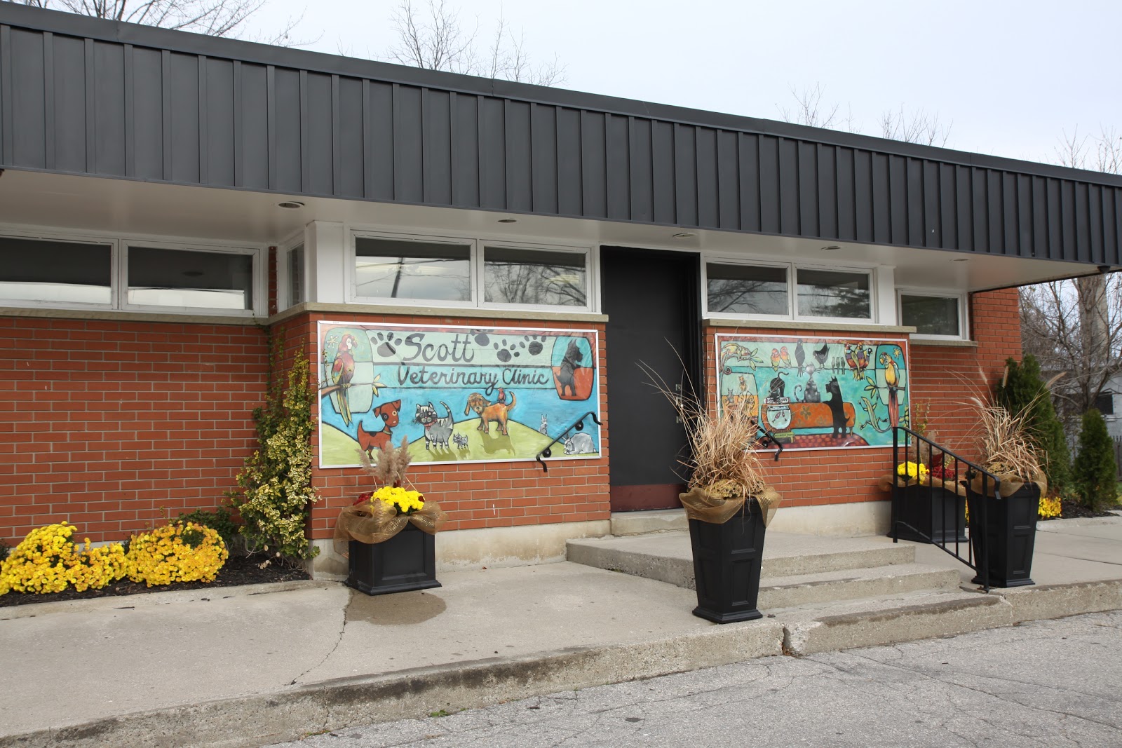 Scott Veterinary Clinic - Brantford , Canada