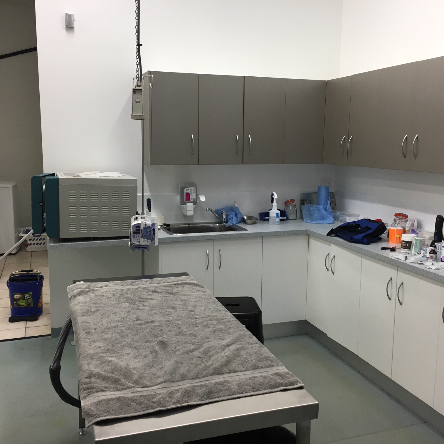 Kings Road Veterinary Surgery - Townsville , Australia