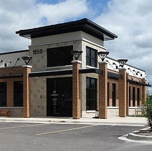 Ruth Helen Wolf Animal Clinic And Hospital - Libertyville , United States